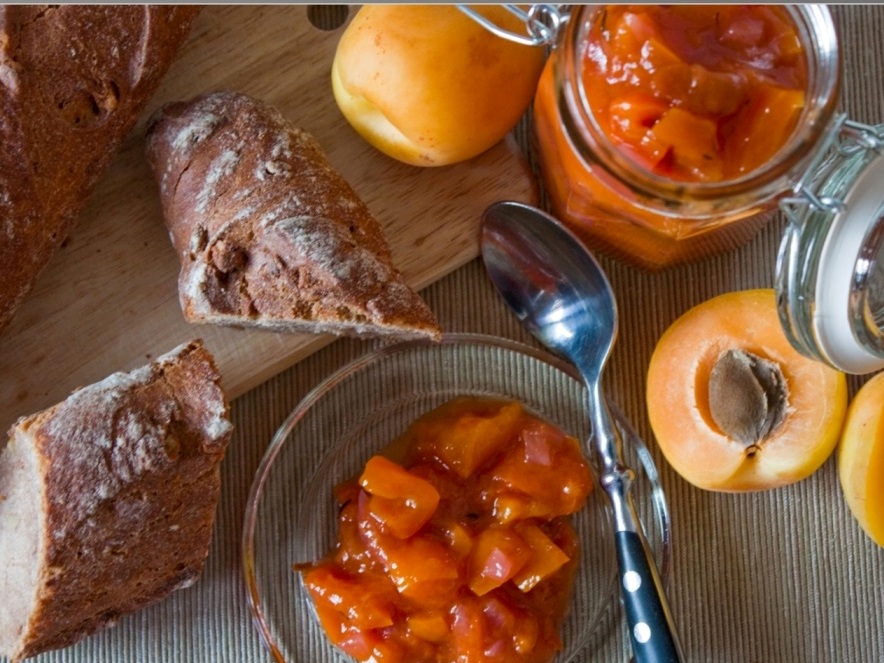 Marhuľovo-paprikové chutney
