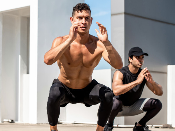 Kalistenika: Spaľovanie tukov pomocou HIIT workoutu